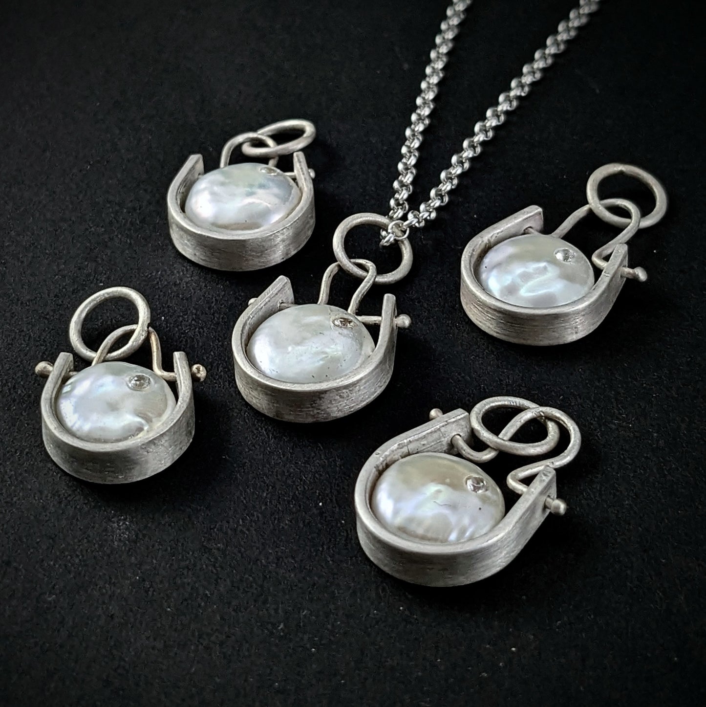 Coin Pearl with Sparkle - Necklace