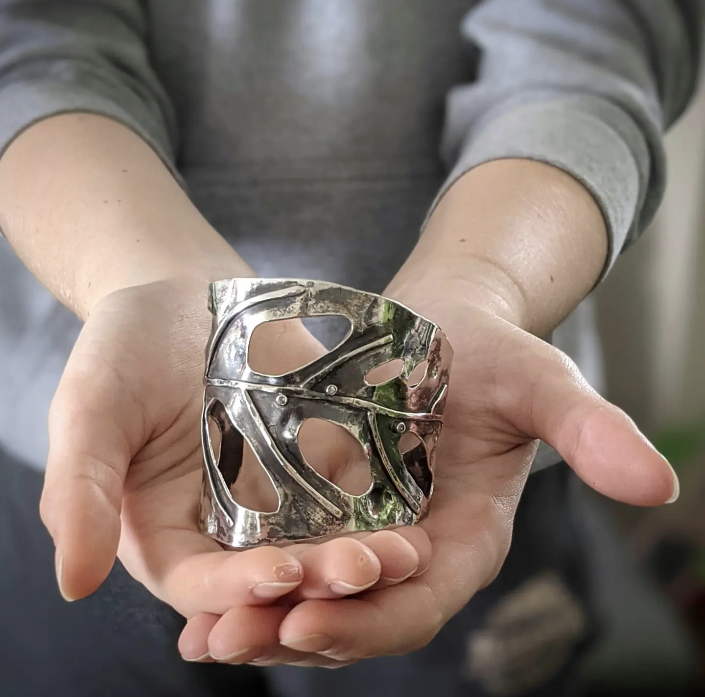 Philodendron Adansonii Cuff Bracelet with Sapphires